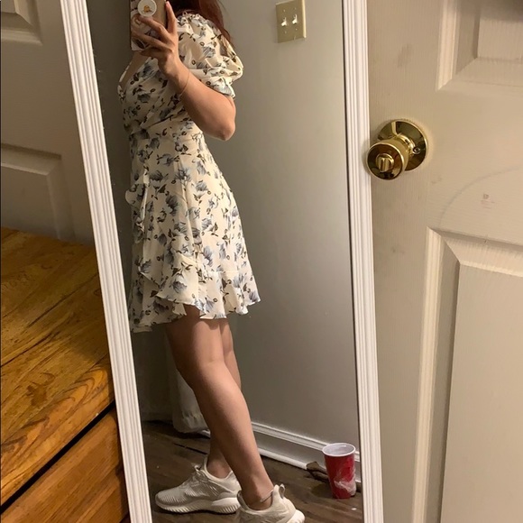 Dress again - Picture 2 of 4